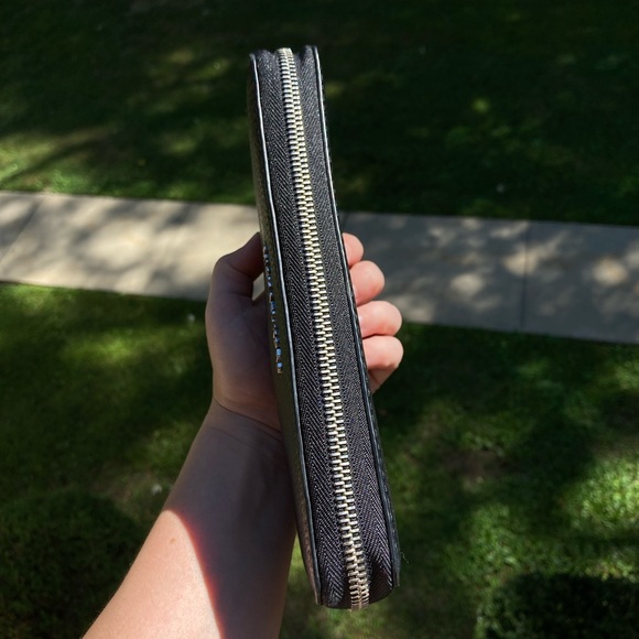 Michael Kors Black Pebbled Leather Large Zipper Wallet Wristlet Silver Hardware - Picture 13 of 17